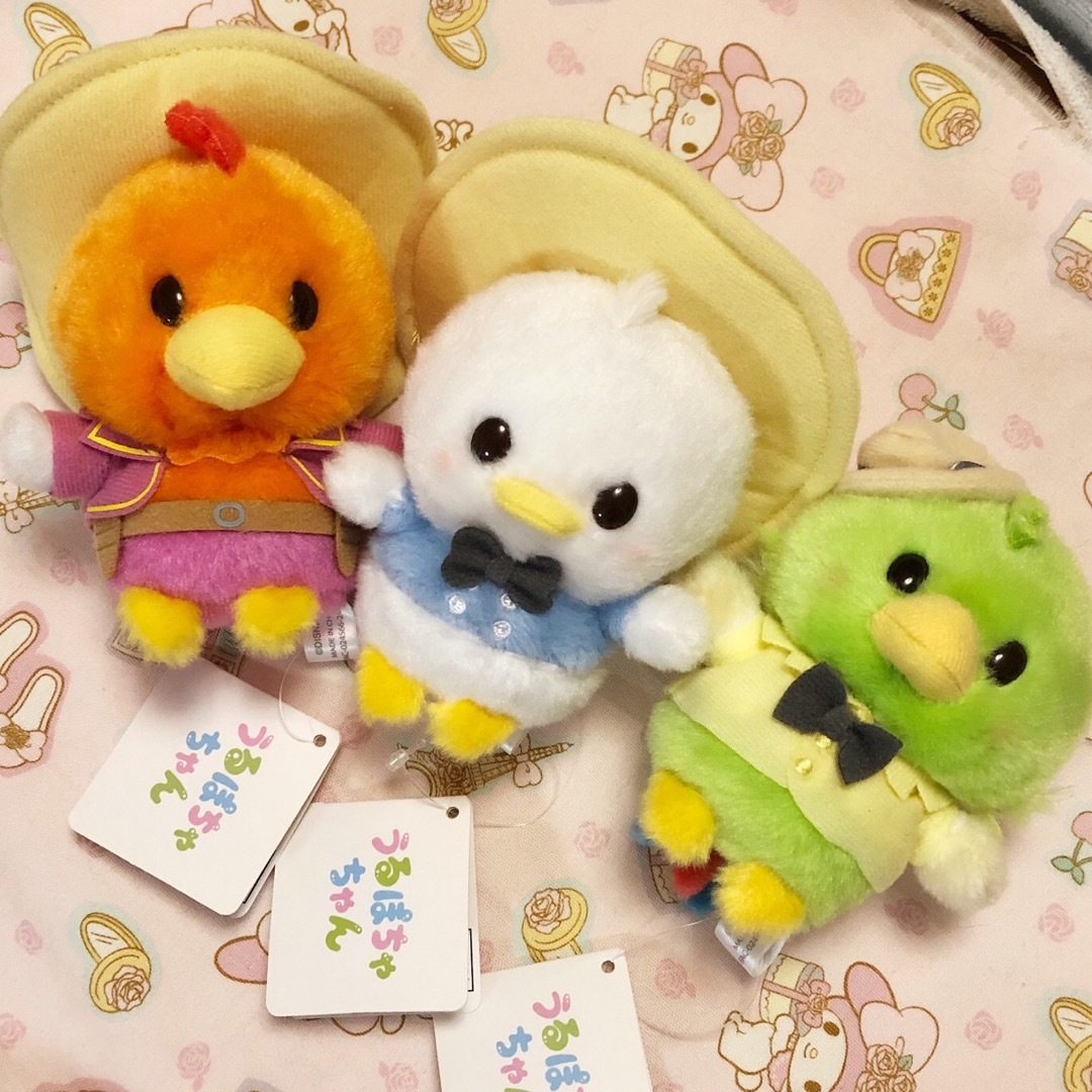 Disney(ディズニー)のディズニー♡三人の騎士♡うるぽちゃ♡ドナルド♡新品タグ付き エンタメ/ホビーのおもちゃ/ぬいぐるみ(キャラクターグッズ)の商品写真