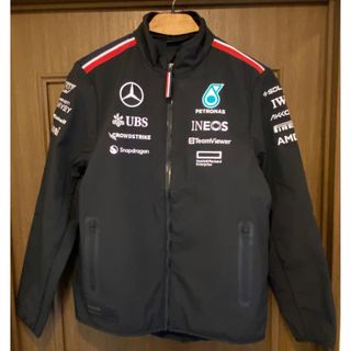 メルセデスベンツ(Mercedes-Benz)のMercedes AMG F1 Softshell Jacket 2024(車/バイク)