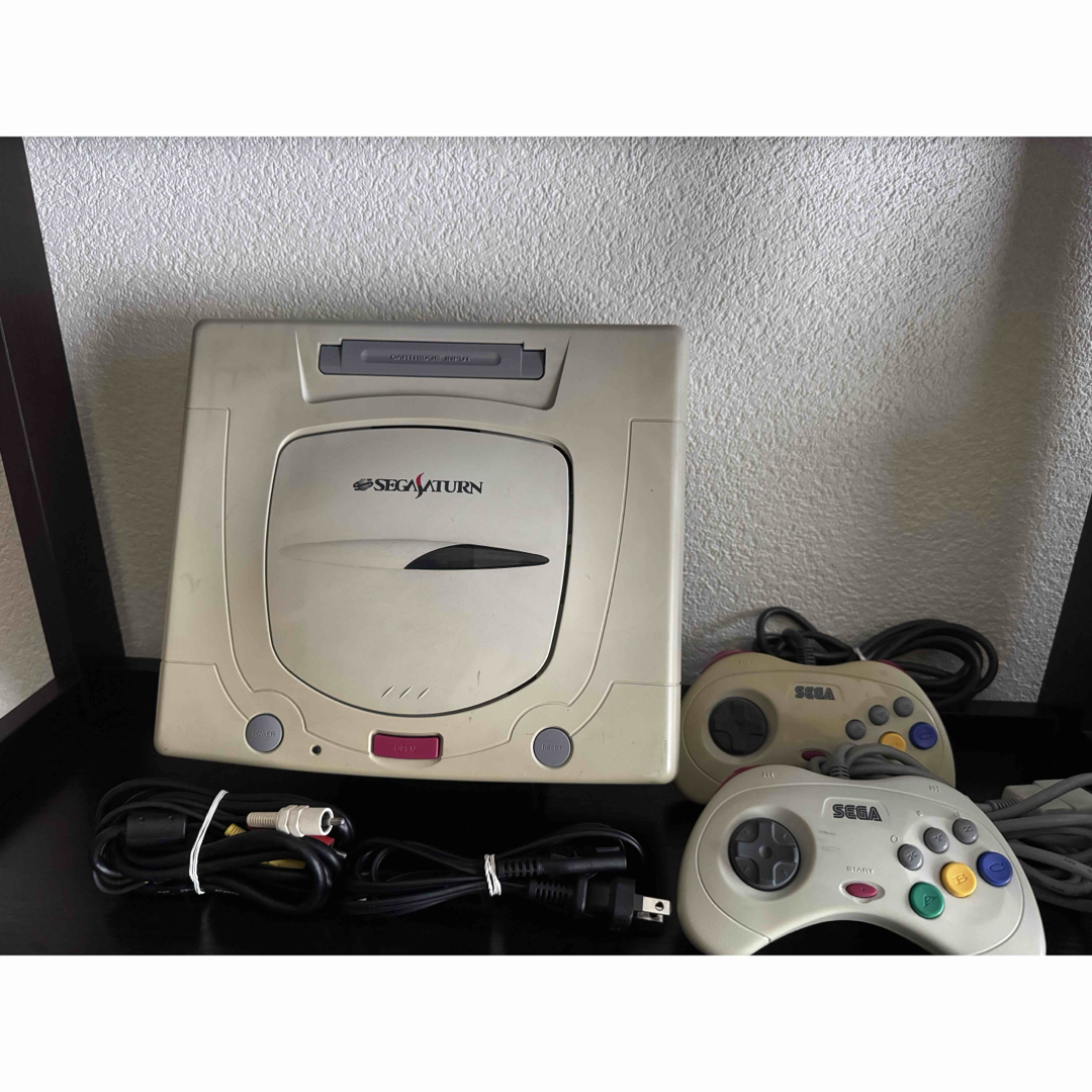 SEGA(セガ)のセガサターン 本体 エンタメ/ホビーのゲームソフト/ゲーム機本体(家庭用ゲーム機本体)の商品写真