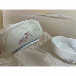 太閤窯　白磁ぶどう柄　小鉢(食器)