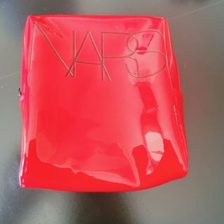ナーズジャパン(NARS)の【新品】NARS オリジナル 赤ポーチ　ノベルティ(ポーチ)