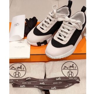 HERMES - 新品 HERMES ハッピー スニーカー 37 白 エルメス HERMES - 新品 HERMES ハッピー スニーカー 37 白 エルメス