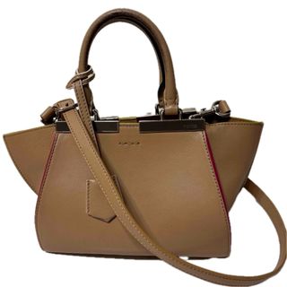 FENDI(トートバッグ ・ ホワイト/白色系)のフリマアイテム一覧 FENDI(トートバッグ ・ ホワイト/白色系)のフリマアイテム一覧
