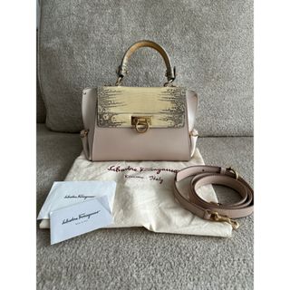 FERRAGAMO(ハンドバッグ)のフリマアイテム一覧 FERRAGAMO(ハンドバッグ)のフリマアイテム一覧