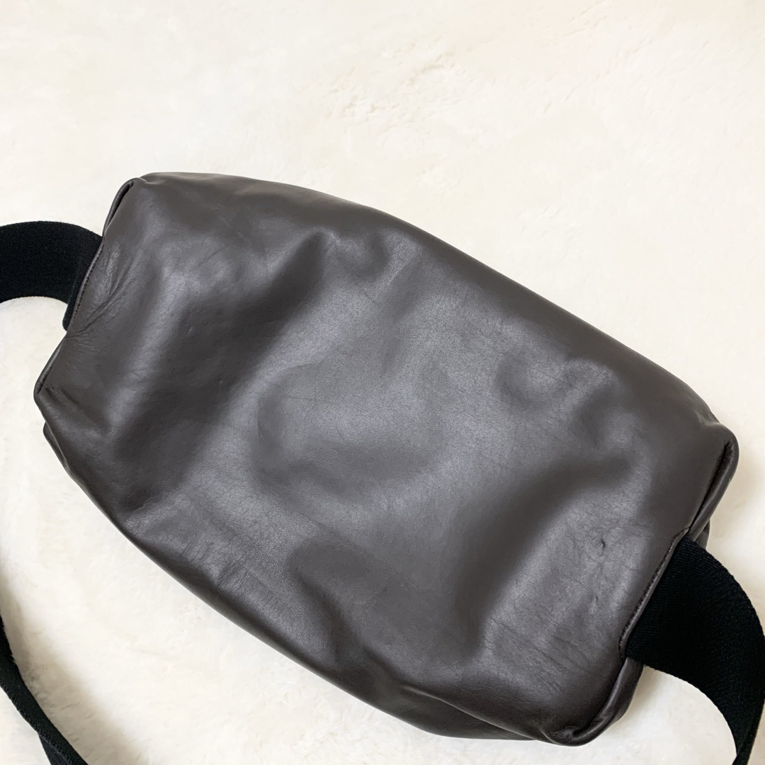 BOTTEGA VENETA レザー ベルト ボディバッグ バムバッグ 濃茶 【公式通販】