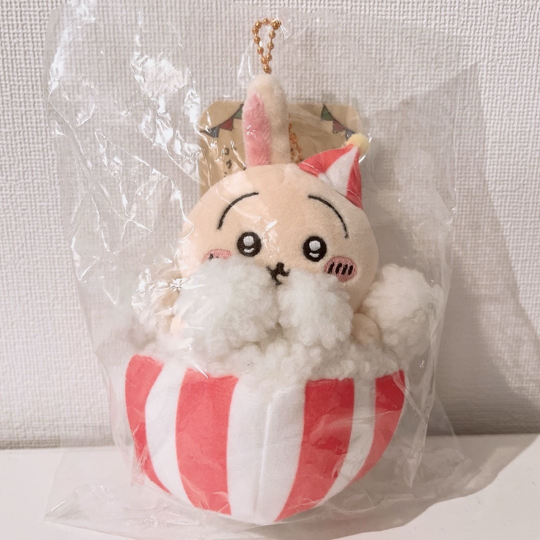 ちいかわ(チイカワ)の【新品】お顔厳選 オンライン売り切れ ちいかわらんど うきうきマスコット うさぎ エンタメ/ホビーのおもちゃ/ぬいぐるみ(キャラクターグッズ)の商品写真