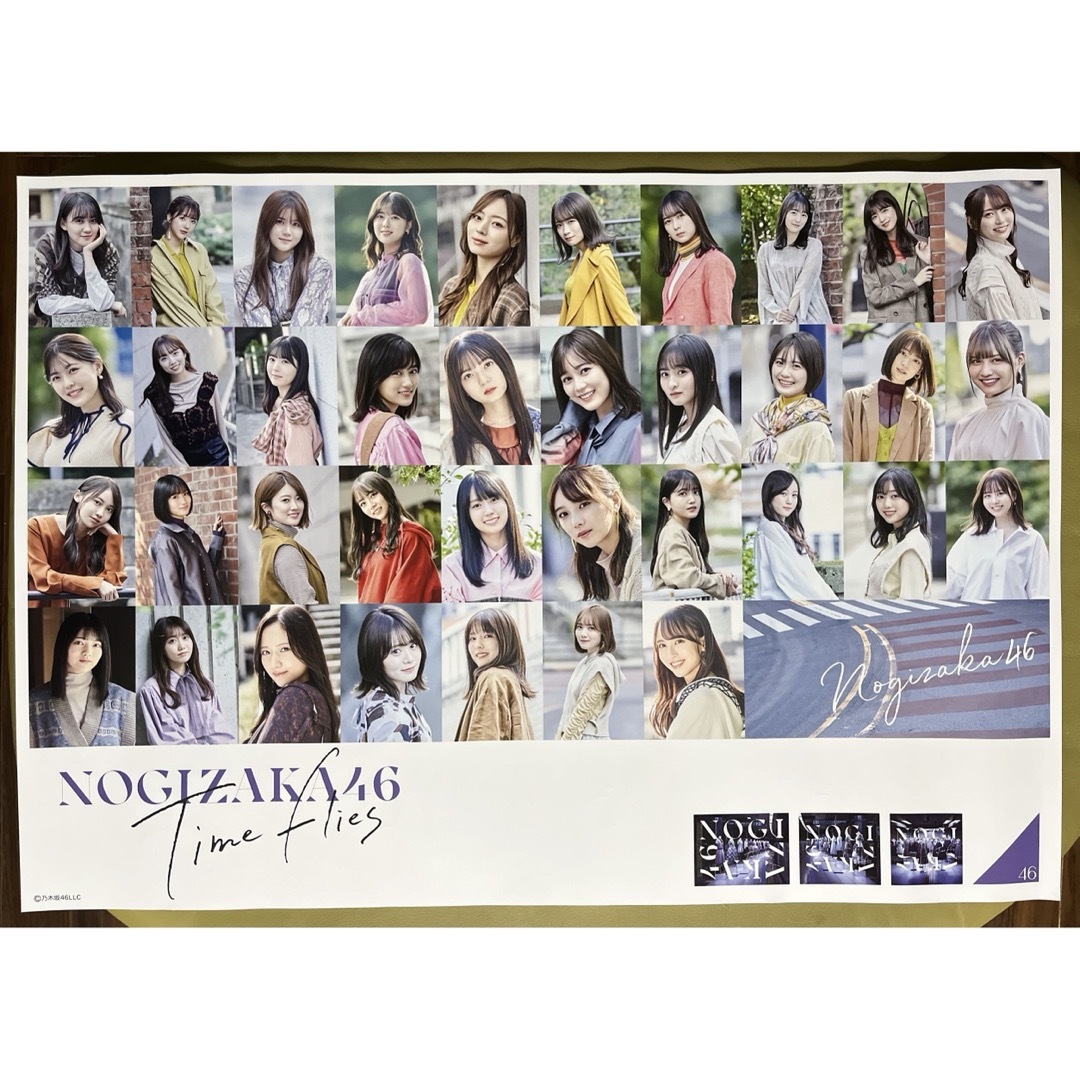 乃木坂46(ノギザカフォーティーシックス)の乃木坂46 【ベストアルバム・Time flies】ポスターB2サイズ エンタメ/ホビーのタレントグッズ(アイドルグッズ)の商品写真