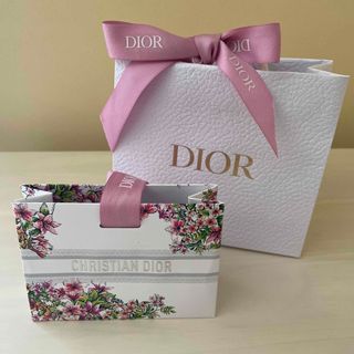 Dior - DIOR ディオール 空箱 ギフトボックスの通販|ラクマ Dior - DIOR ディオール 空箱 ギフトボックスの通販|ラクマ