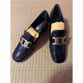 TOD'S - 新品同様 TOD'S モカシン ローファー クロコ型押し TOD'S - 新品同様 TOD'S モカシン ローファー クロコ型押し