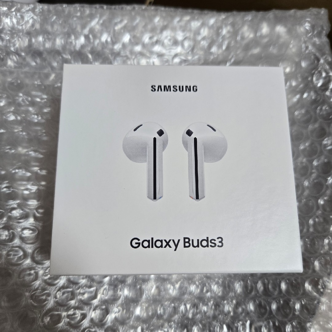 SAMSUNG(サムスン)のサムスン電子ジャパン Galaxy Buds3 ホワイト スマホ/家電/カメラのオーディオ機器(ヘッドフォン/イヤフォン)の商品写真