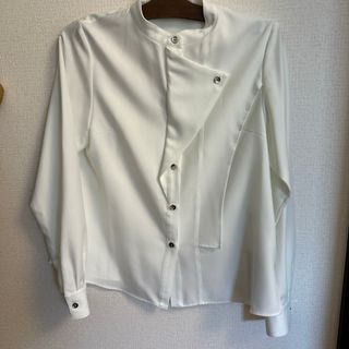UNITED TOKYO(シャツ/ブラウス(長袖/七分))のフリマアイテム一覧 UNITED TOKYO(シャツ/ブラウス(長袖/七分))のフリマアイテム一覧