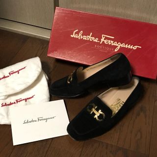 サルヴァトーレフェラガモ(Salvatore Ferragamo)のChun様専用☆良品☆黒 スウェード ローファー 靴 フェラガモ(ローファー/革靴)