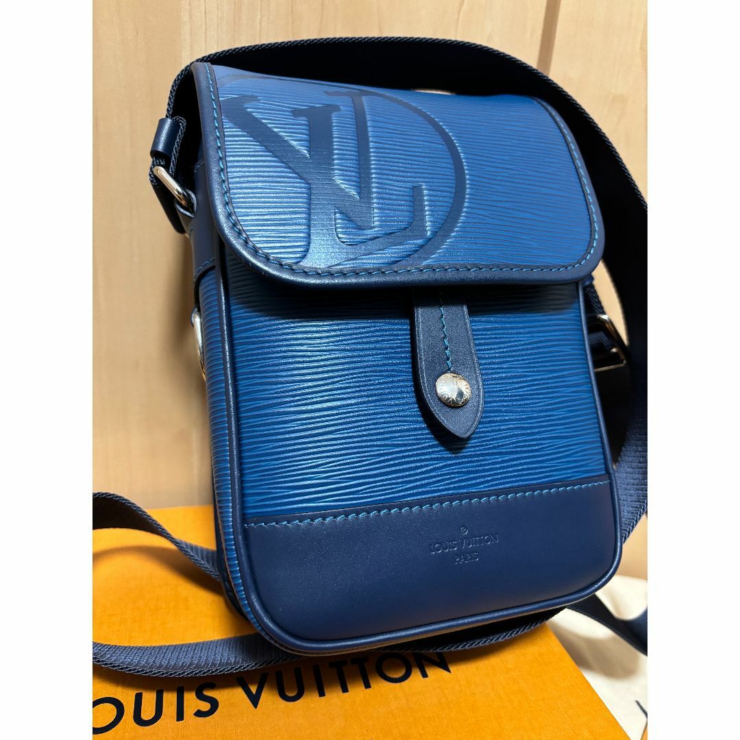 LOUIS VUITTON - ルイ ヴィトン エピ メッセンジャー ショルダーバッグ M53497