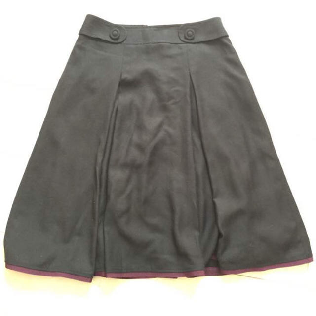23区(ニジュウサンク)のタックスカート❤️黒 レディースのスカート(ひざ丈スカート)の商品写真