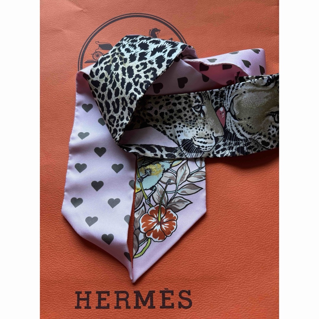 HERMES - 新品　新品　エルメス　ツイリー   ジャングルラブラブ
