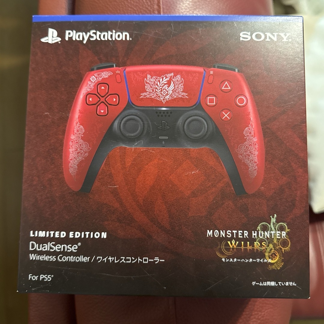PlayStation(プレイステーション)のPS5 DualSense ワイヤレスコントローラー モンスターハンターワイルズ エンタメ/ホビーのゲームソフト/ゲーム機本体(その他)の商品写真