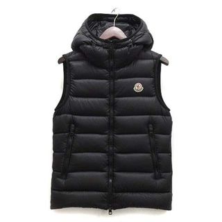 MONCLER(ダウンベスト)のフリマアイテム一覧 MONCLER(ダウンベスト)のフリマアイテム一覧