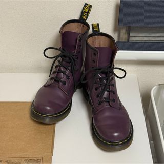Dr.Martens(パープル/紫色系)のフリマアイテム一覧 Dr.Martens(パープル/紫色系)のフリマアイテム一覧