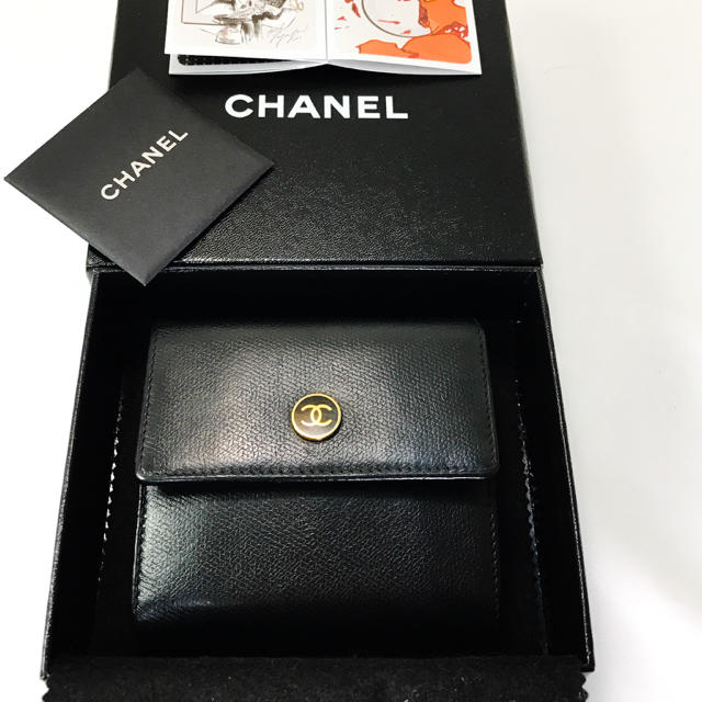 CHANEL - CHANEL コンパクト Wホック折財布の通販 by RIRI ｜シャネル