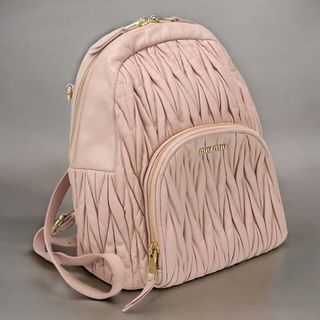 MIU MIU(リュック/バックパック)のフリマアイテム一覧 MIU MIU(リュック/バックパック)のフリマアイテム一覧