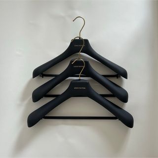 LOUIS VUITTON(押し入れ収納/ハンガー)のフリマアイテム一覧 LOUIS VUITTON(押し入れ収納/ハンガー)のフリマアイテム一覧