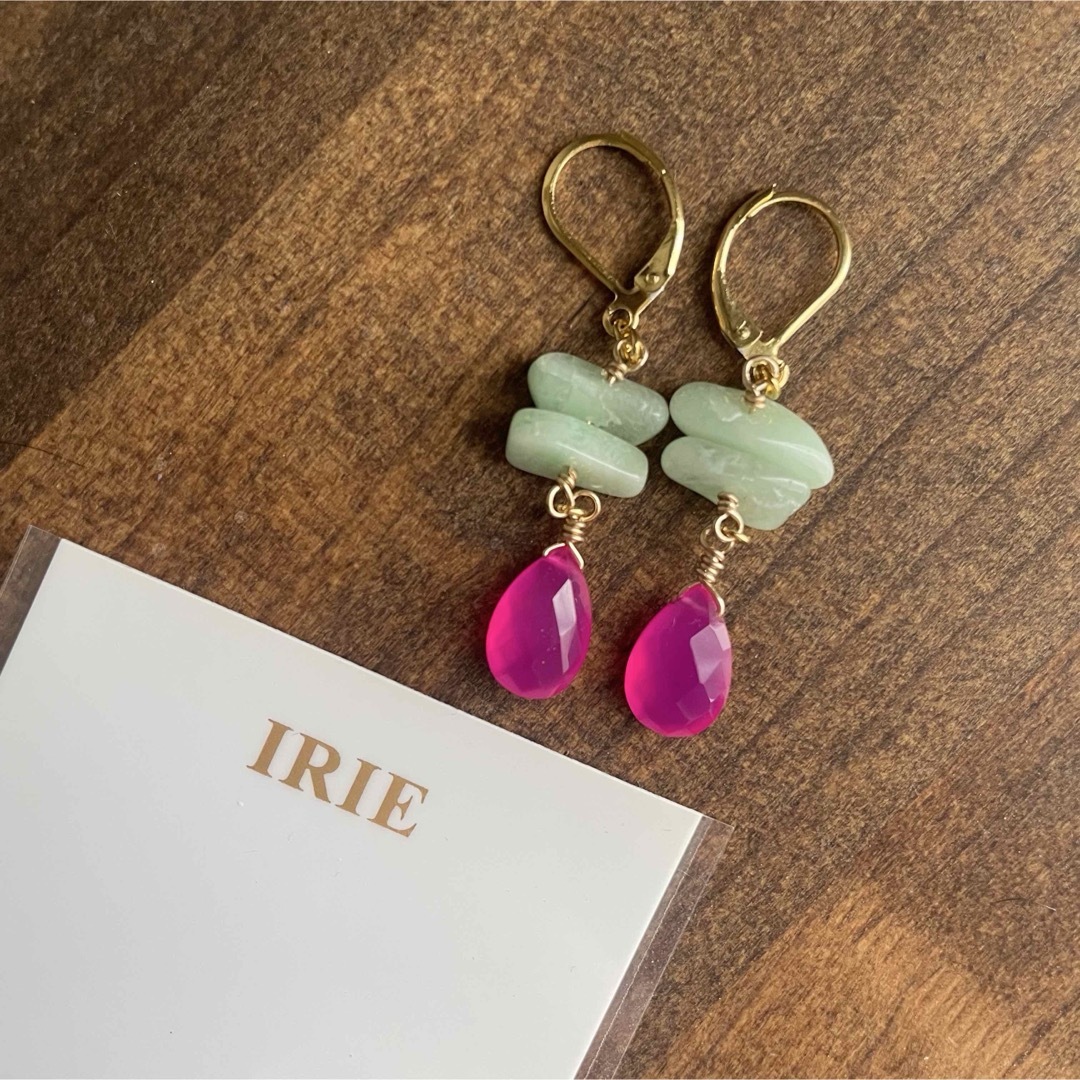 フューシャピンクカルセドニー グリーンアベンチュリン フレンチフック 14kgf ハンドメイドのアクセサリー(ピアス)の商品写真