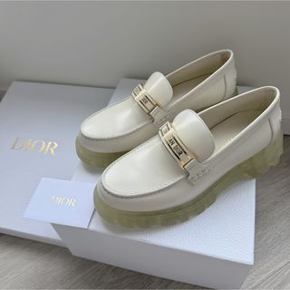 Christian Dior(ローファー/革靴)のフリマアイテム一覧 Christian Dior(ローファー/革靴)のフリマアイテム一覧