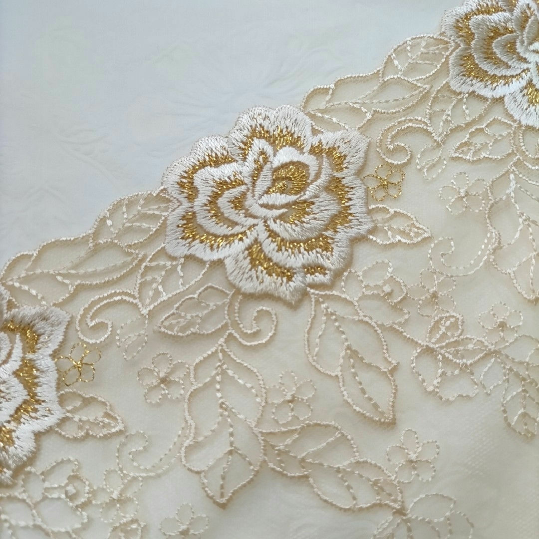 No.85【A】半襟 レース ハンドメイド半衿 金糸花 レディースの水着/浴衣(和装小物)の商品写真