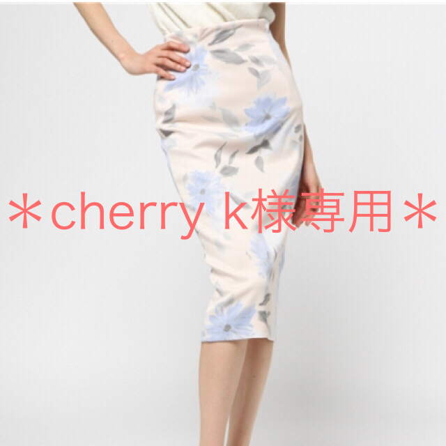 Noela(ノエラ)の●cherry k様専用● レディースのスカート(ひざ丈スカート)の商品写真