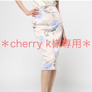 ノエラ(Noela)の●cherry k様専用●(ひざ丈スカート)