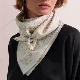 HERMES - ☆新品未使用 タグ付き エルメス トライアングル HERMES - ☆新品未使用 タグ付き エルメス トライアングル