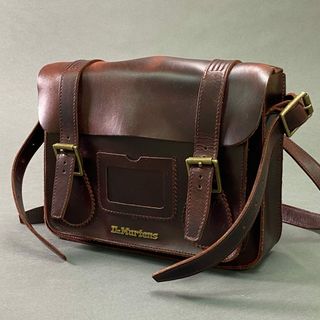 Dr.Martens(バッグ ・ ブラウン/茶色系)のフリマアイテム一覧 Dr.Martens(バッグ ・ ブラウン/茶色系)のフリマアイテム一覧