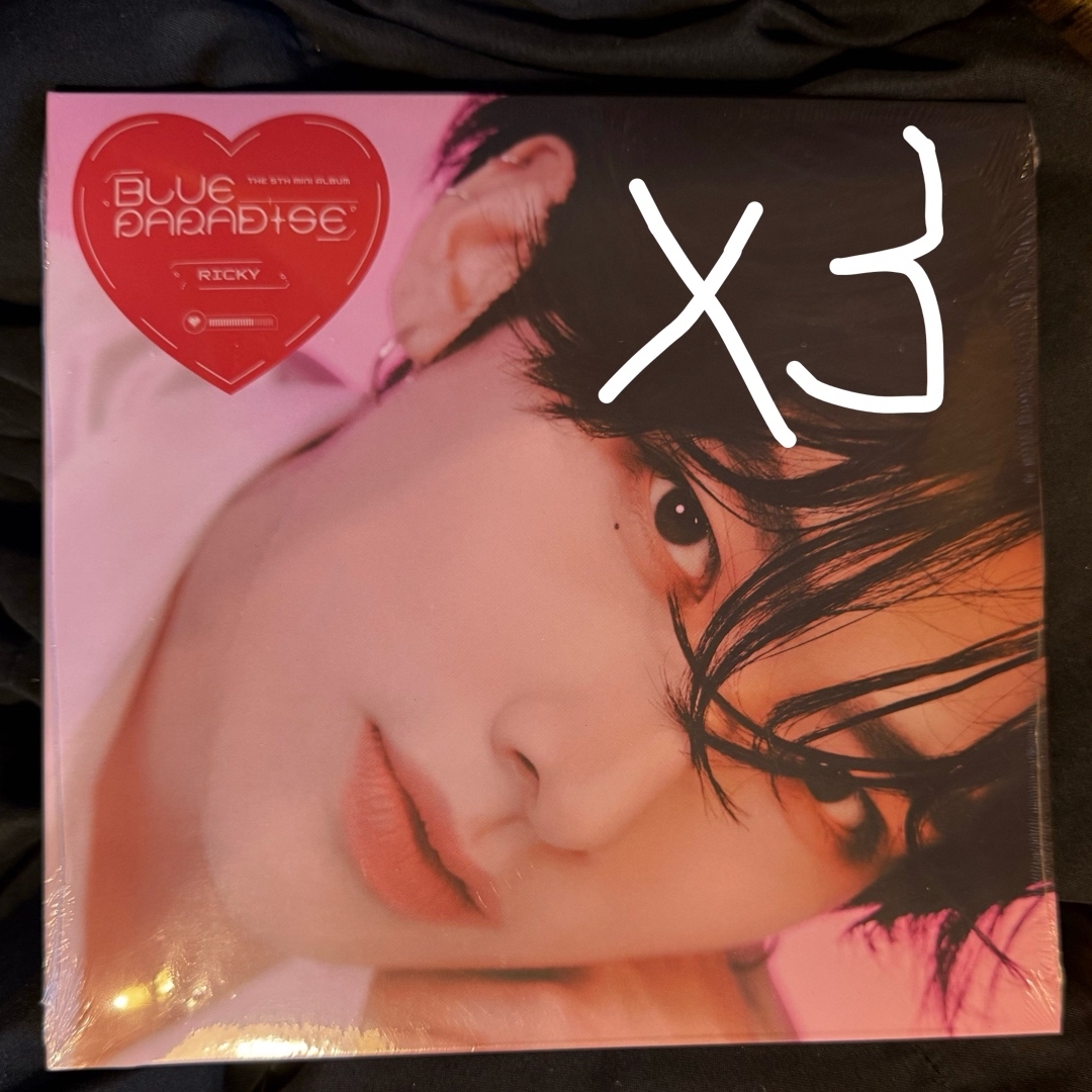 ZEROBASEONE(ゼロベースワン)の【新品未開封】 zb1 blue paradise セット リッキー エンタメ/ホビーのCD(K-POP/アジア)の商品写真