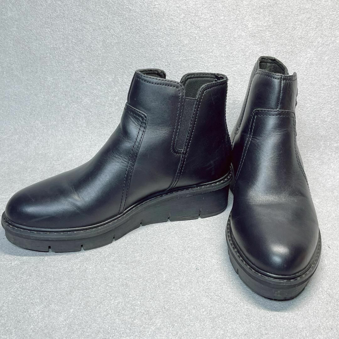 Clarks(クラークス)のクラークス 22.5cm エアラベルジップ ブラック ブーツ ブーティ レディースの靴/シューズ(ブーツ)の商品写真