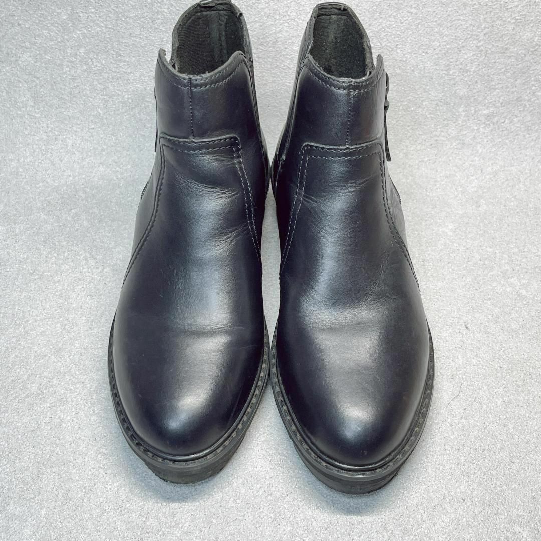 Clarks(クラークス)のクラークス 22.5cm エアラベルジップ ブラック ブーツ ブーティ レディースの靴/シューズ(ブーツ)の商品写真