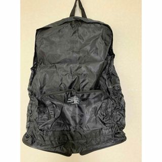 ZUCCa - ズッカ エンボスバッグ リュック シルバーの通販 by ZUCCa - ズッカ エンボスバッグ リュック シルバーの通販 by