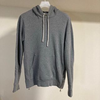 BALMAIN(パーカー)のフリマアイテム一覧 BALMAIN(パーカー)のフリマアイテム一覧