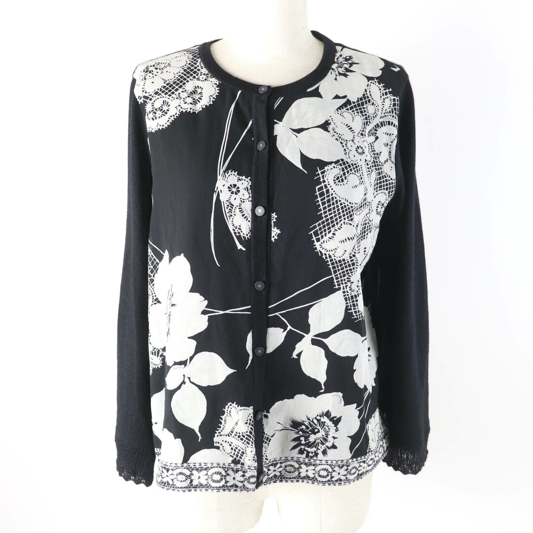 美品★LEONARD FASHION レオナール ファッション シルク カシミヤ混 ロゴボタン付 花柄プリント シルク切替 ニット カーディガン ブラック ホワイト LL 日本製 正規品 レディース