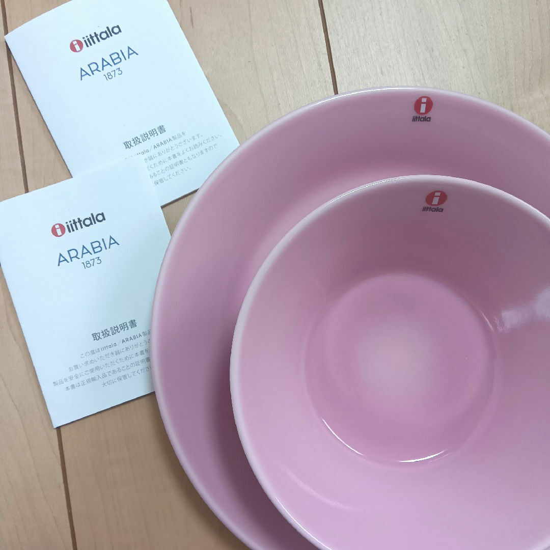iittala(イッタラ)のイッタラ ティーマ ローズ　プレート21cm シリアルボウル　旧ロゴ　新品未使用 インテリア/住まい/日用品のキッチン/食器(食器)の商品写真