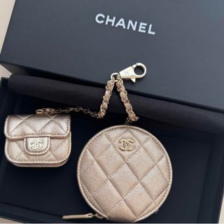CHANEL - CHANEL シャネル スター エンボス ラウンド コイン CHANEL - CHANEL シャネル スター エンボス ラウンド コイン