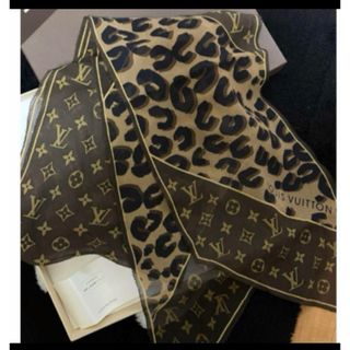 LOUIS VUITTON - 希少 未使用品 ルイヴィトン 草間彌生 カレ90 LOUIS VUITTON - 希少 未使用品 ルイヴィトン 草間彌生 カレ90