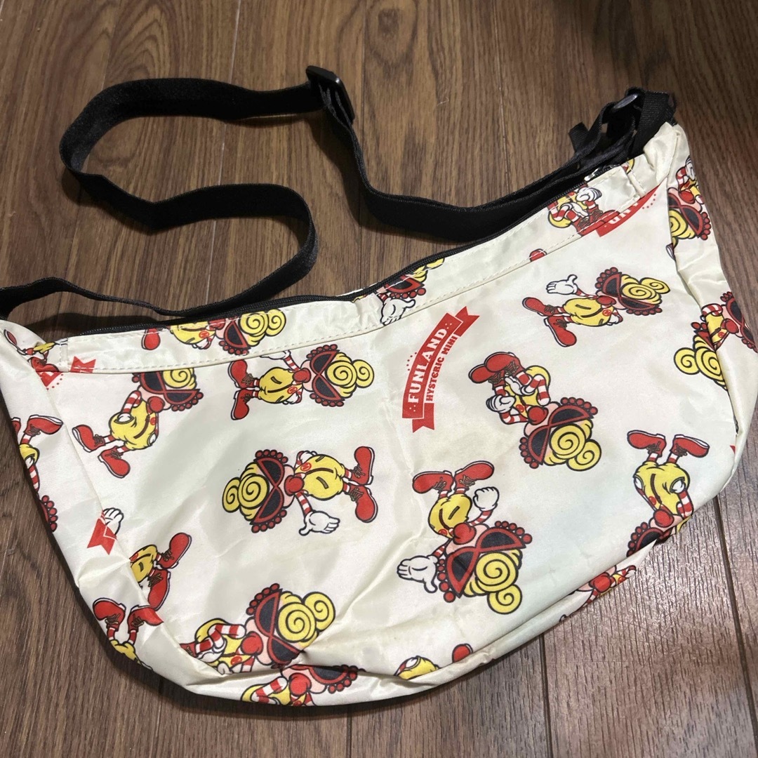 HYSTERIC MINI(ヒステリックミニ)のHYSTERIC MINI 斜め掛けショルダーバッグ レディースのバッグ(ショルダーバッグ)の商品写真