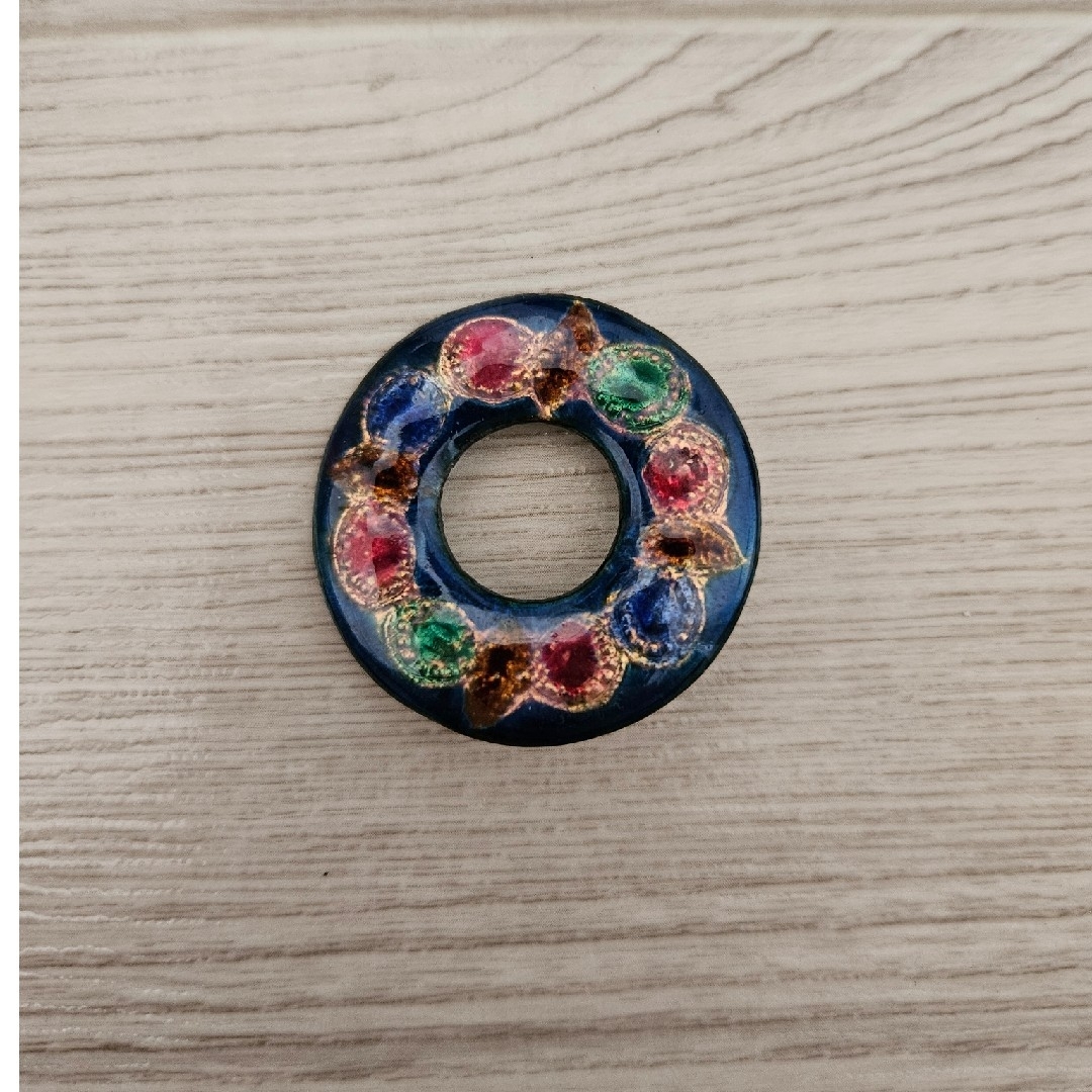 ブローチ レディースのアクセサリー(ブローチ/コサージュ)の商品写真