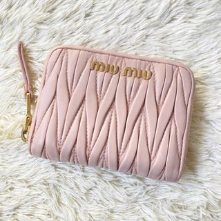 MIU MIU(コインケース)のフリマアイテム一覧 MIU MIU(コインケース)のフリマアイテム一覧