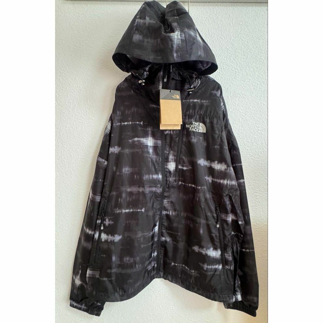THE NORTH FACE(ザノースフェイス)の新品⭐️ノースフェイス　薄手ナイロンパーカージャケット　タイダイ黒　韓国限定 メンズのジャケット/アウター(ナイロンジャケット)の商品写真