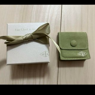 Van Cleef & Arpelsのフリマアイテム一覧 Van Cleef & Arpelsのフリマアイテム一覧