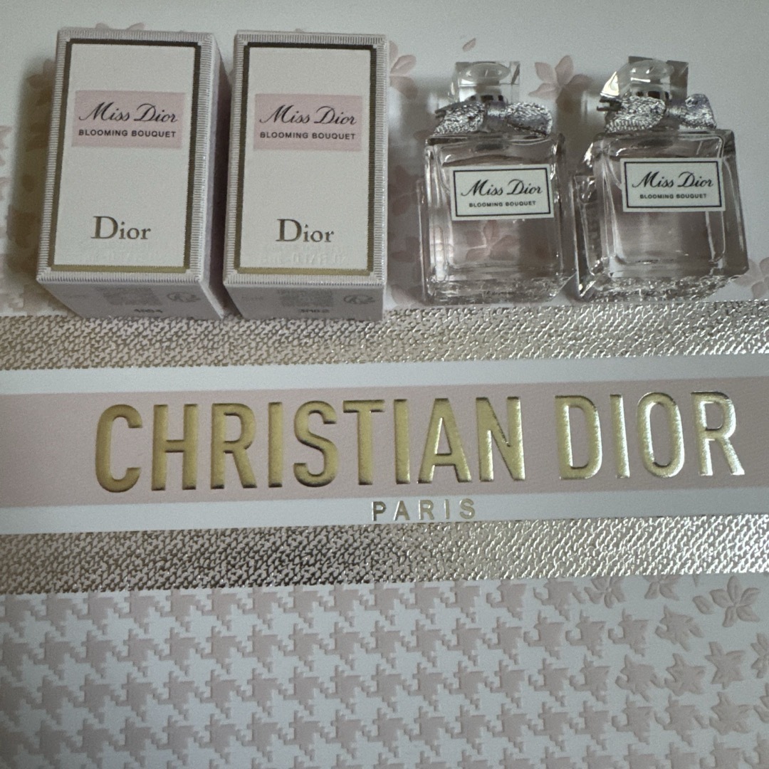 Christian Dior(クリスチャンディオール)のディオール ミスディオール ブルーミングブーケ 5ml 香水 コスメ/美容の香水(香水(女性用))の商品写真