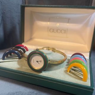 GUCCI(腕時計 ・ ゴールド/金色系)のフリマアイテム一覧 GUCCI(腕時計 ・ ゴールド/金色系)のフリマアイテム一覧
