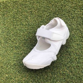 NIKE(ホワイト/白色系)のフリマアイテム一覧 NIKE(ホワイト/白色系)のフリマアイテム一覧
