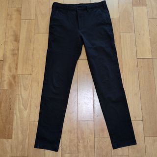 UNIQLO - ユニクロ タックテーパードパンツ 黒か紺の通販 by UNIQLO - ユニクロ タックテーパードパンツ 黒か紺の通販 by